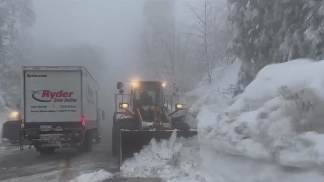 Tourists, residents remain trapped in San Bernardino Mountains as new storm dumps more snow