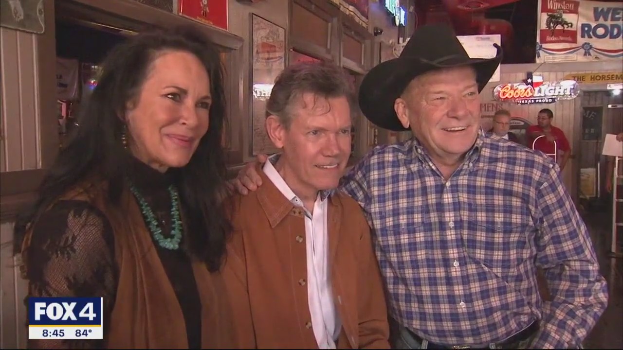 What's Good With the Wolf: Randy Travis' new album