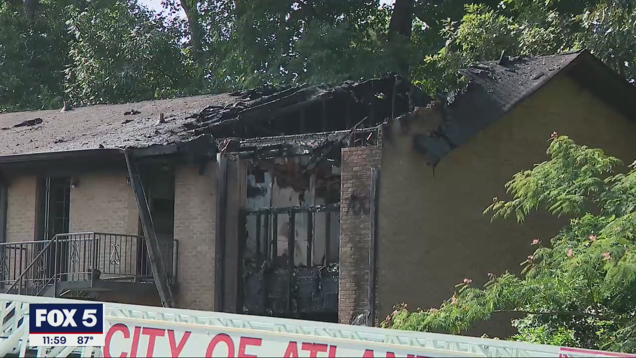 Authorities investigating possible arson fire at Atlanta apartments