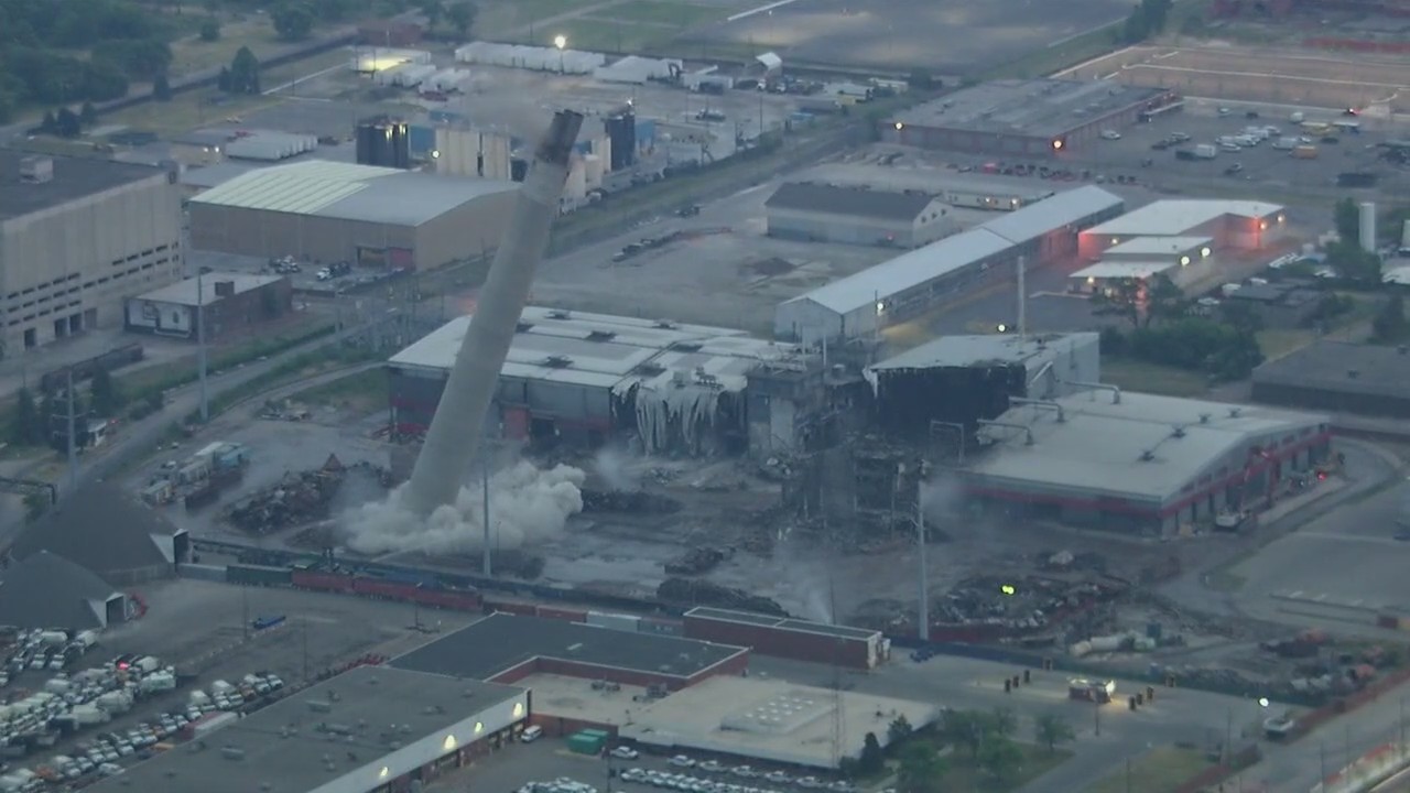 Detroit incinerator smokestack imploded