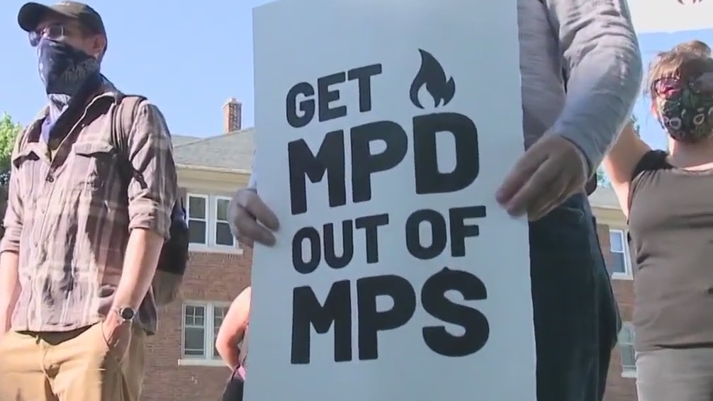 Wisconsin shared revenue: Police in MPS among the strings