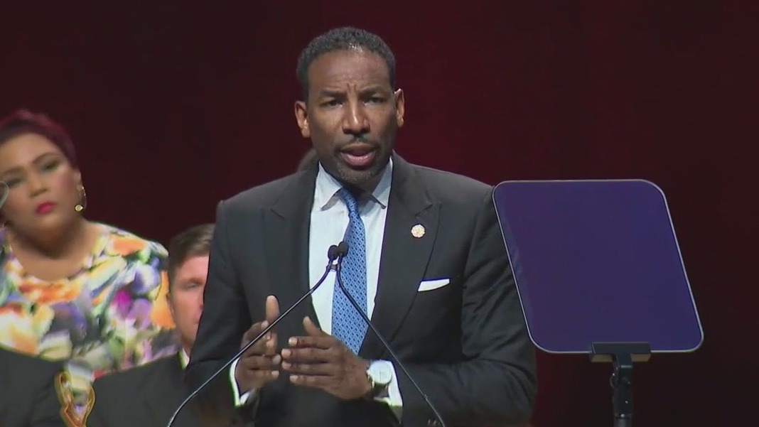 Mayor Andre Dickens gives State of the City Address