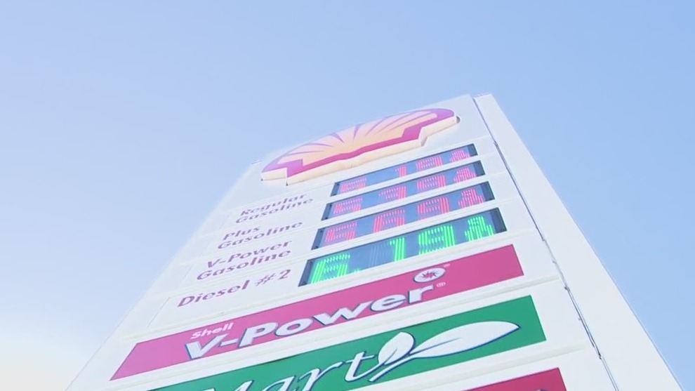 Gas prices continue to rise in Southern California