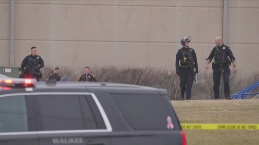 Iowa school shooting: 1 killed, 5 wounded