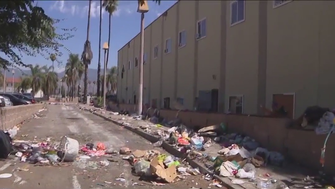 Filth, safety concerns force tenants out