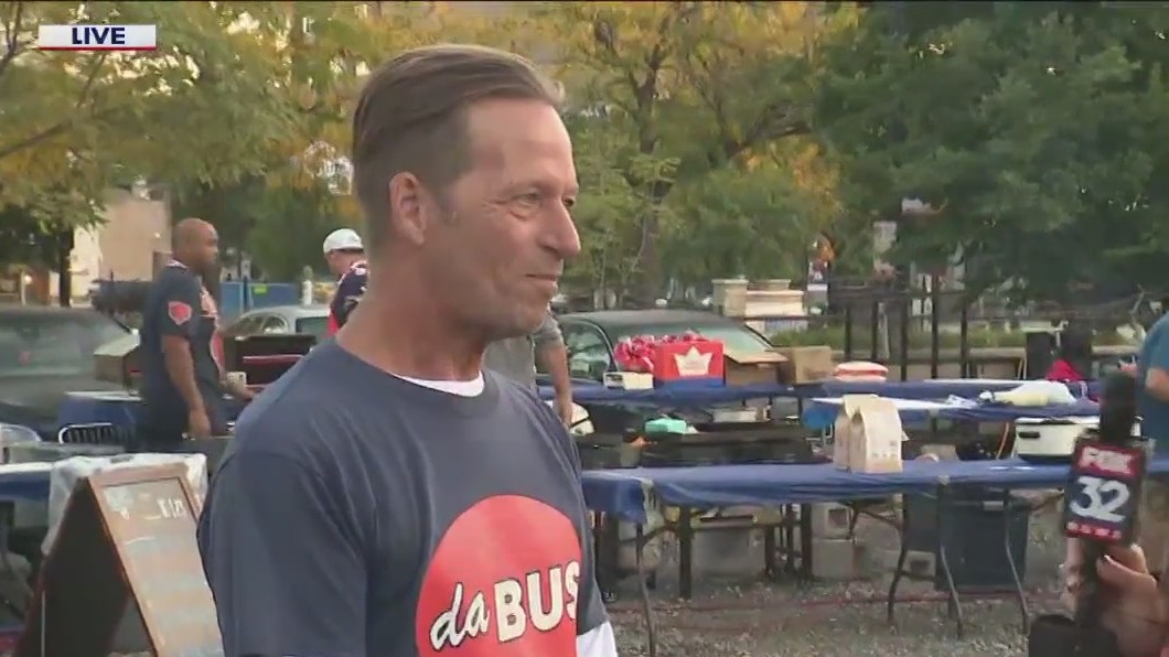 Bears superfans tailgating Sunday's game bright and early