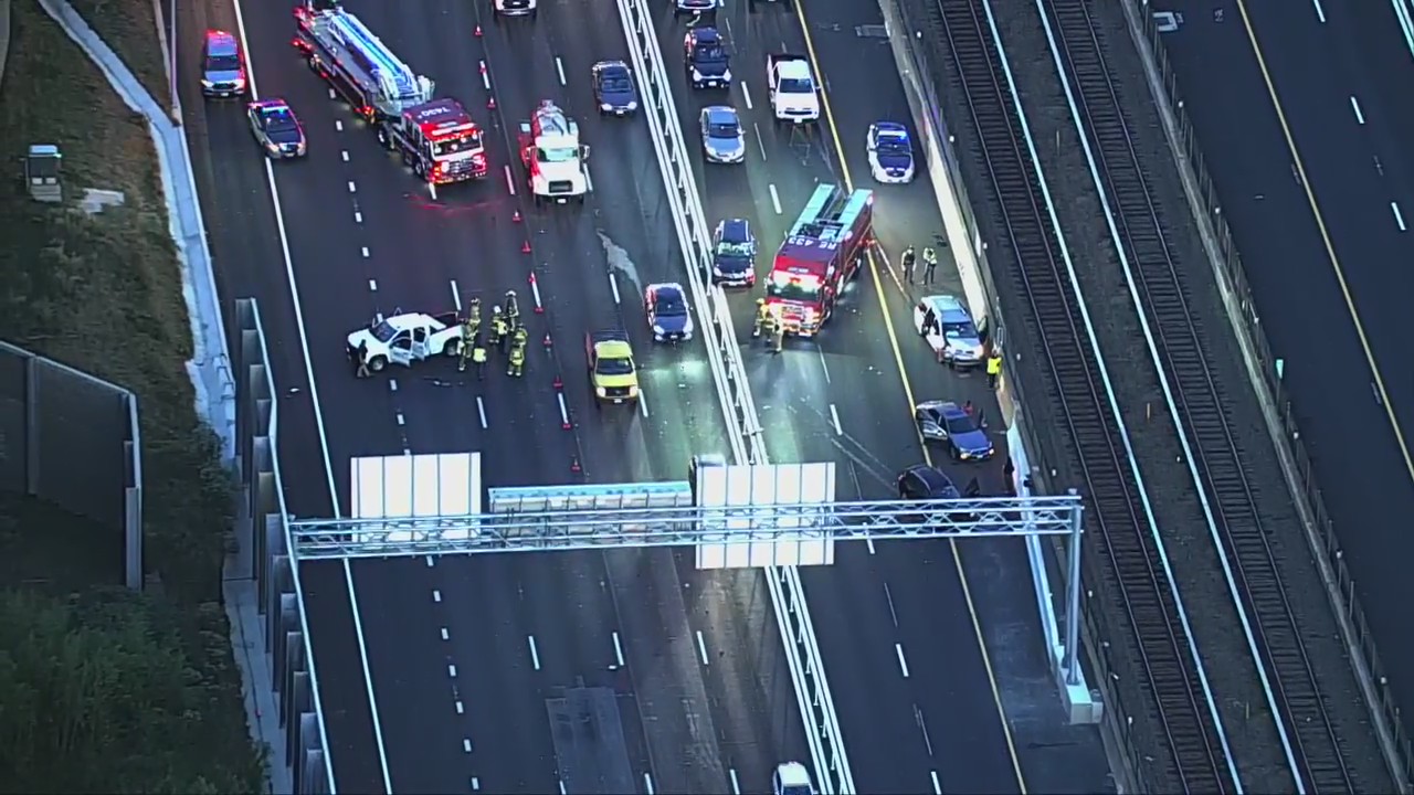Multi-vehicle crash on I-66 causes major delays in Fairfax