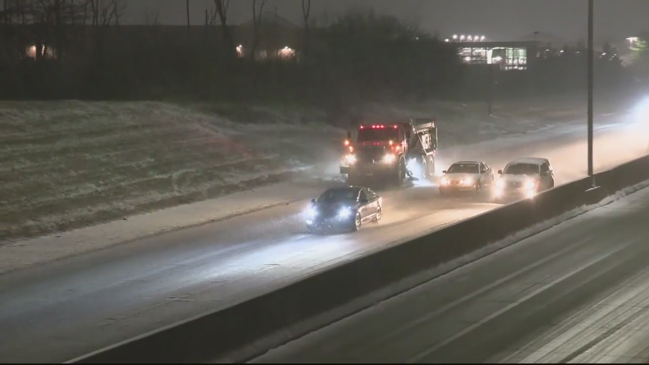 Metro Detroiters get ready for snowstorm