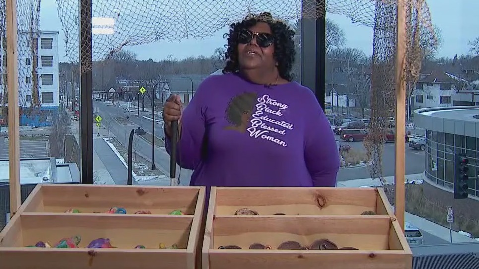 Artist with visual impairment breaks ground
