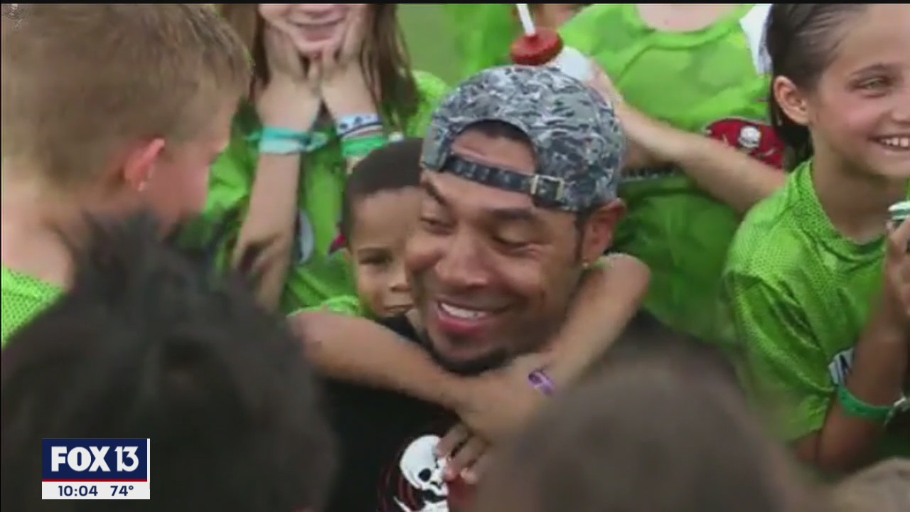 Tampa Bay mourns death of former Buc Vincent Jackson