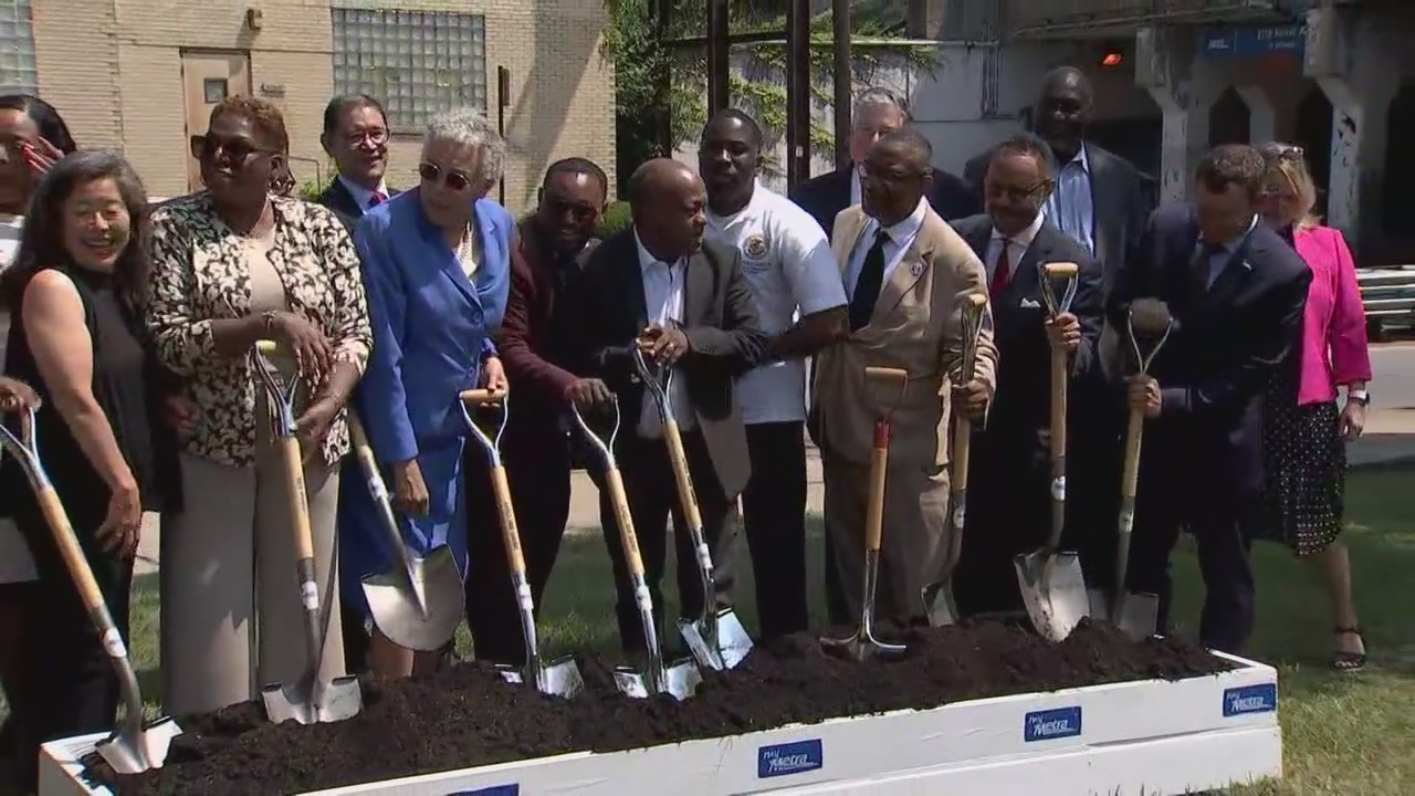 Reconstruction begins on three stations on Metra’s Electric Line
