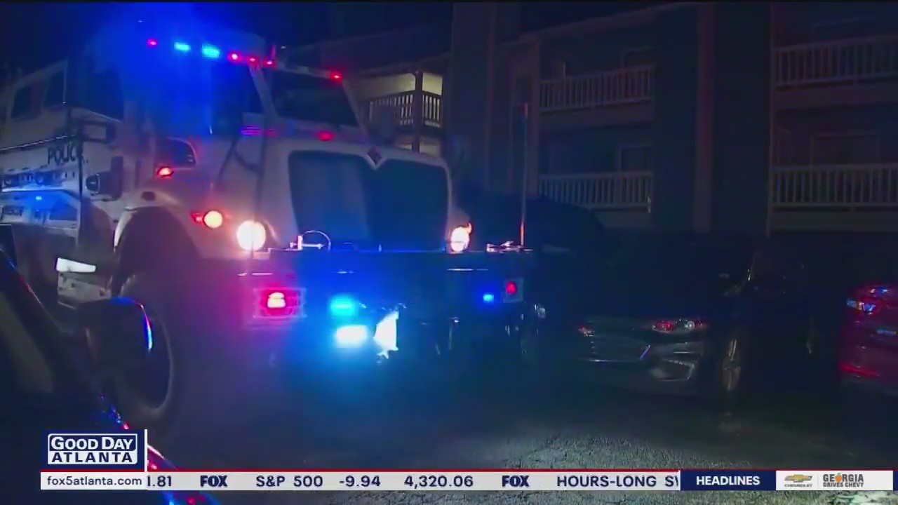 Gunfire leads to Marietta SWAT standoff