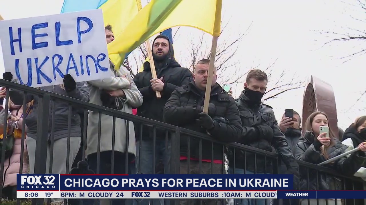 Chicago rallies in solidarity with Ukraine amid Russian invasion
