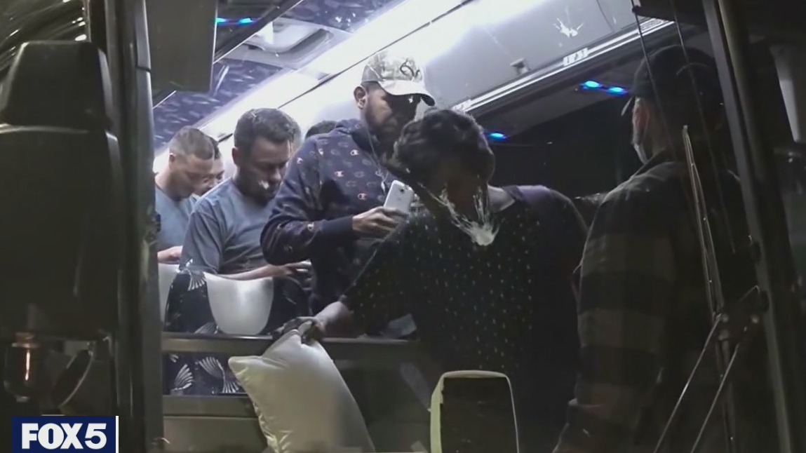 Battle over buses with migrants