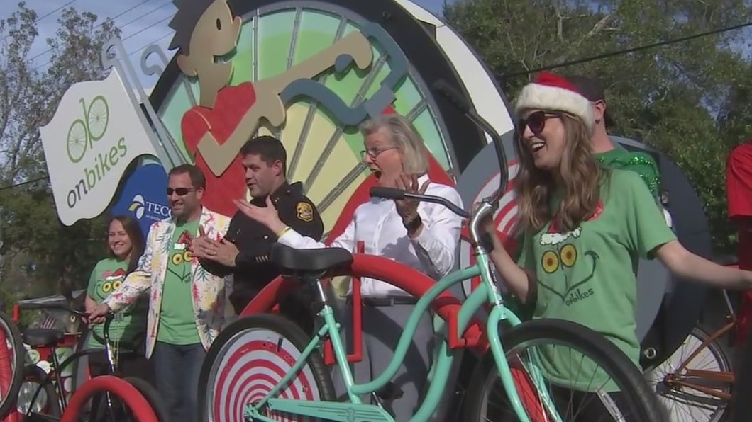 Tampa mayor makes big bicycle donation for Christmas