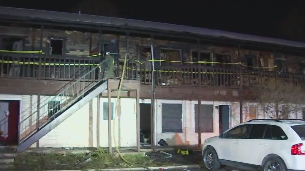 3-alarm fire at North Austin Ventura apartments