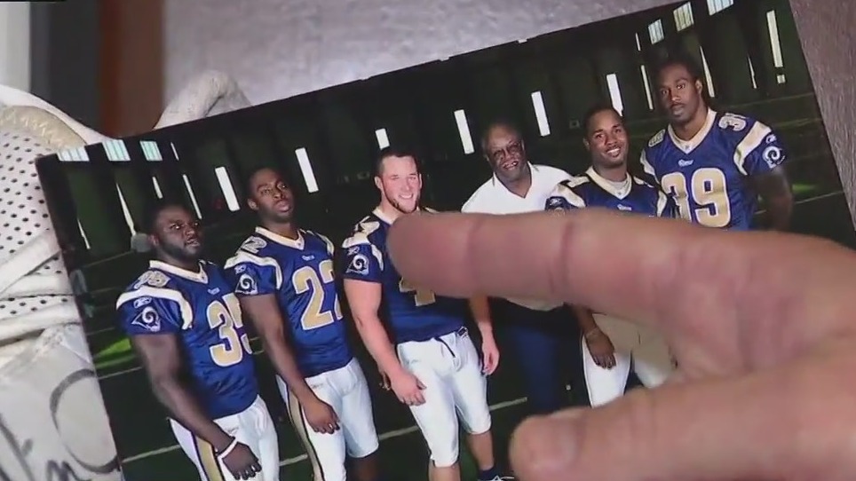 Former Pro Bowler reacts to Damar Hamlin injury