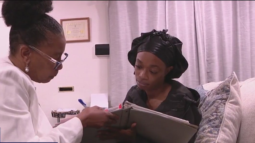 East Bay nonprofit that houses struggling single moms, says its shelters are full