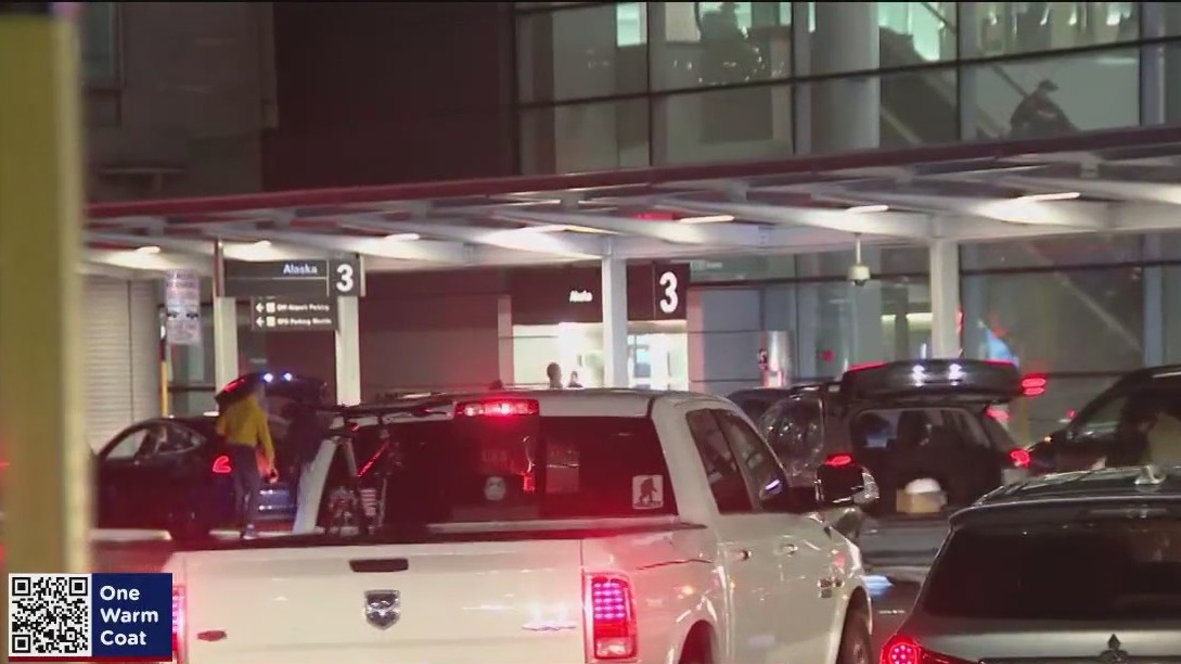 Holiday travel in full swing ahead of Thanksgiving