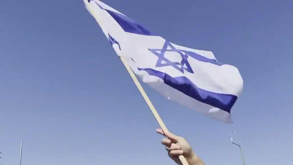 Demonstrators support Israel in Westwood