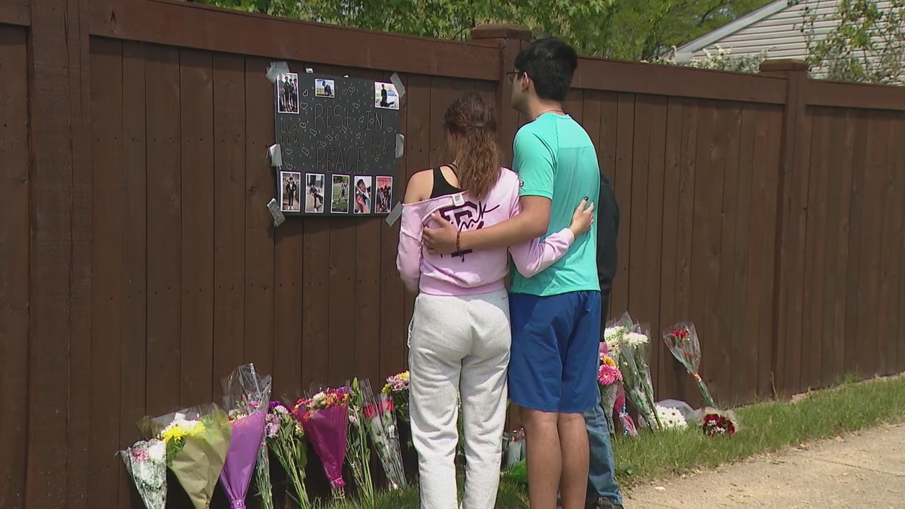 Buffalo Grove HS mourns after 4 students killed in crash