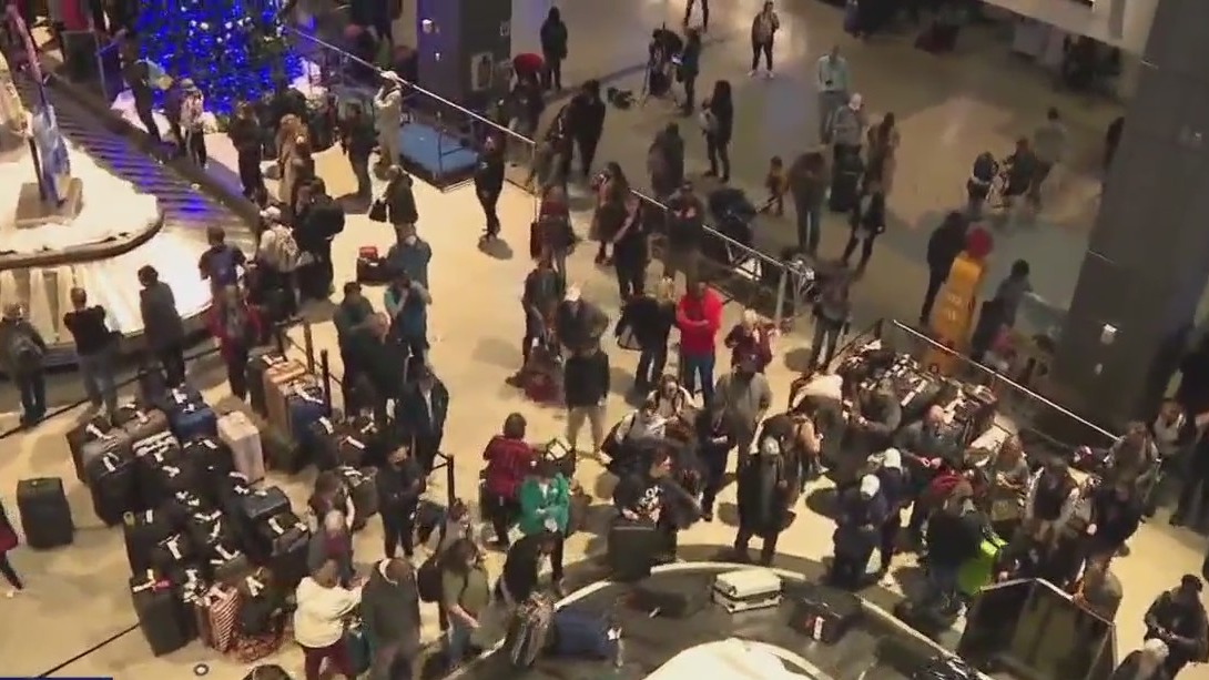 Busy holiday travel continues post-Christmas