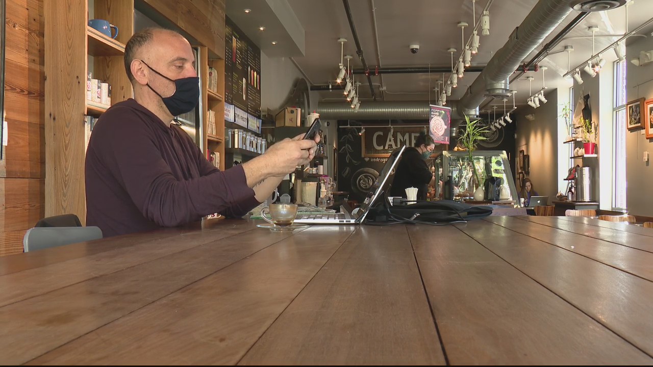 Michigan health officials urge everyone return to masks as COVID cases rise