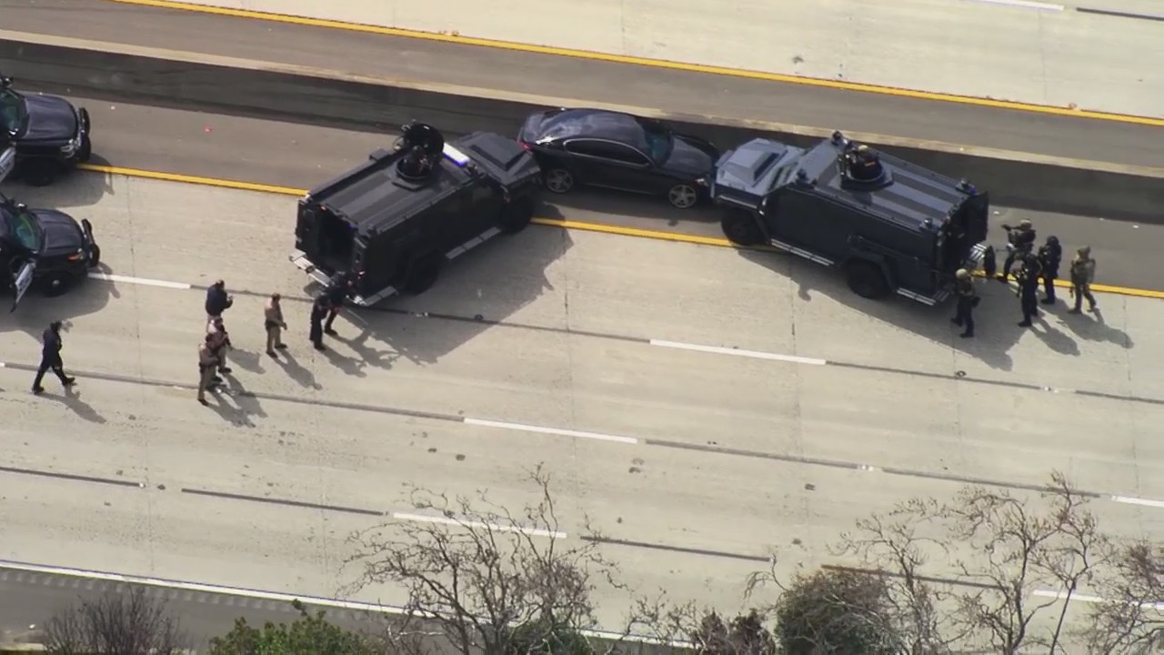 Police activity shuts down I-580