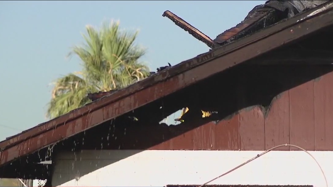 Flames rip through 2 different Phoenix homes