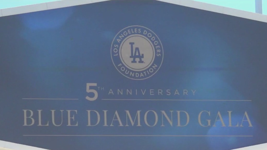 Usher performing at Dodgers gala