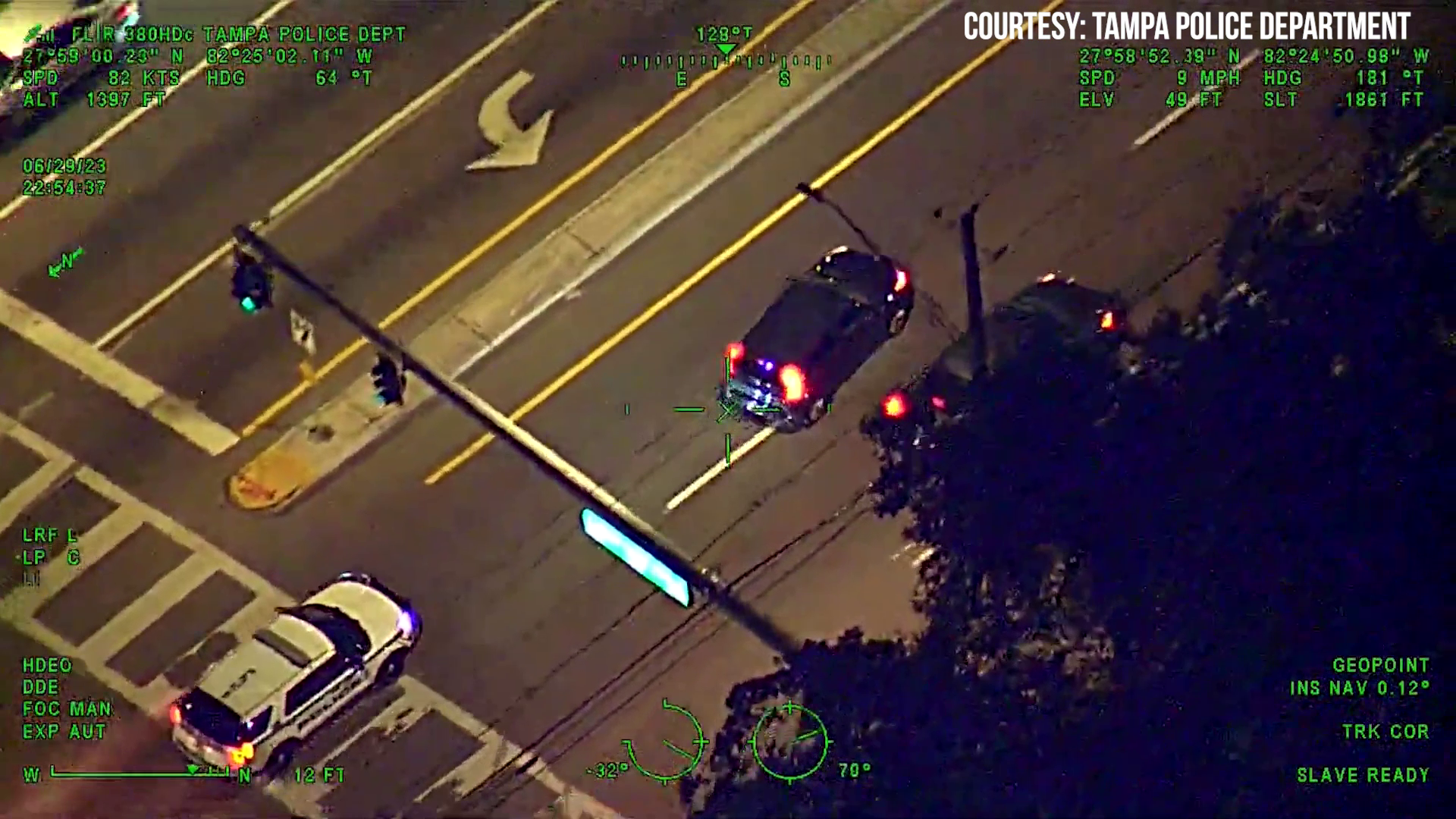 Video: Suspect killed seem shooting at Tampa police officers