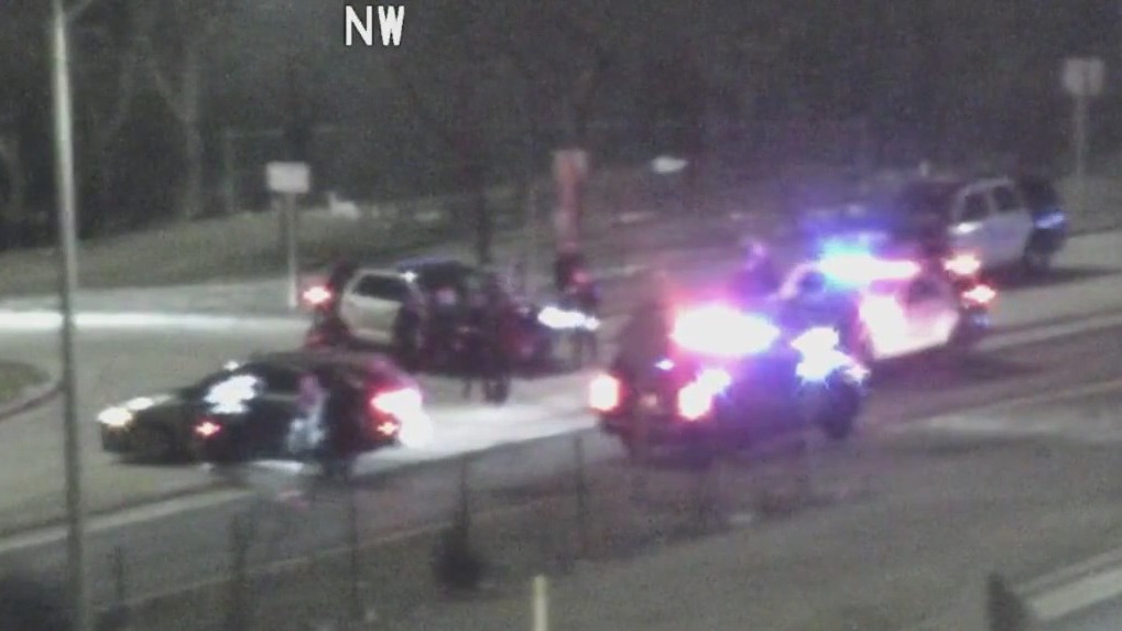 Waukesha police chase into Milwaukee, crash