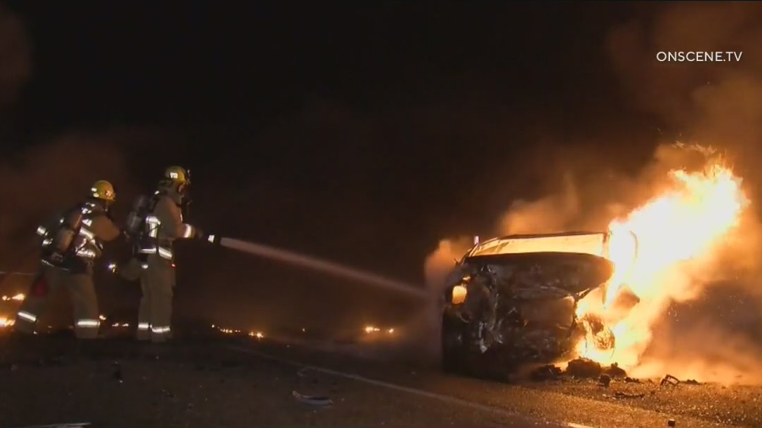 5 killed in fiery crash near Point Mugu