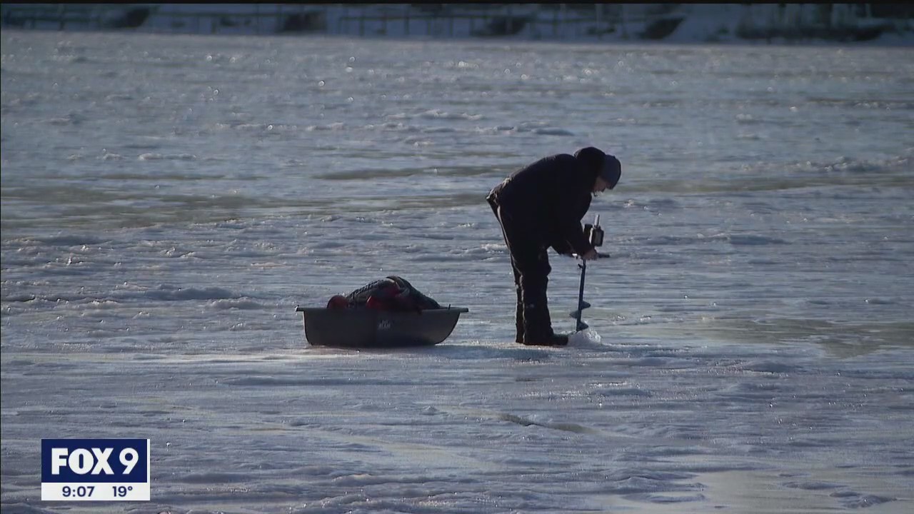 Ice houses falling through thin ice on Lake Minnetonka