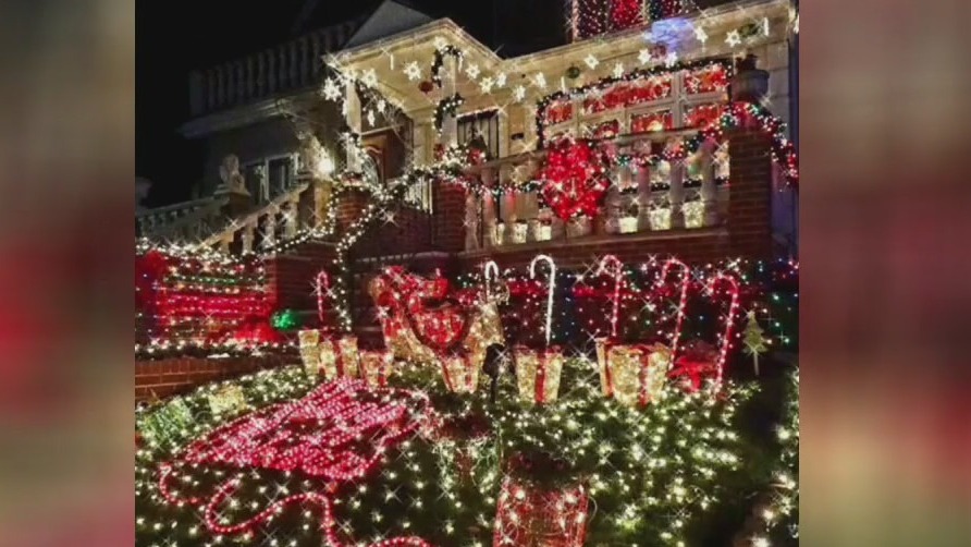 Dyker Heights homes in Brooklyn show extravagant Christmas spirit