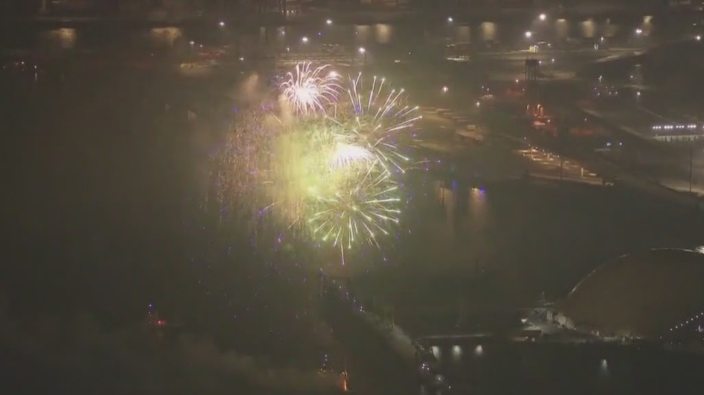 Illegal fireworks light up LA on 4th of July