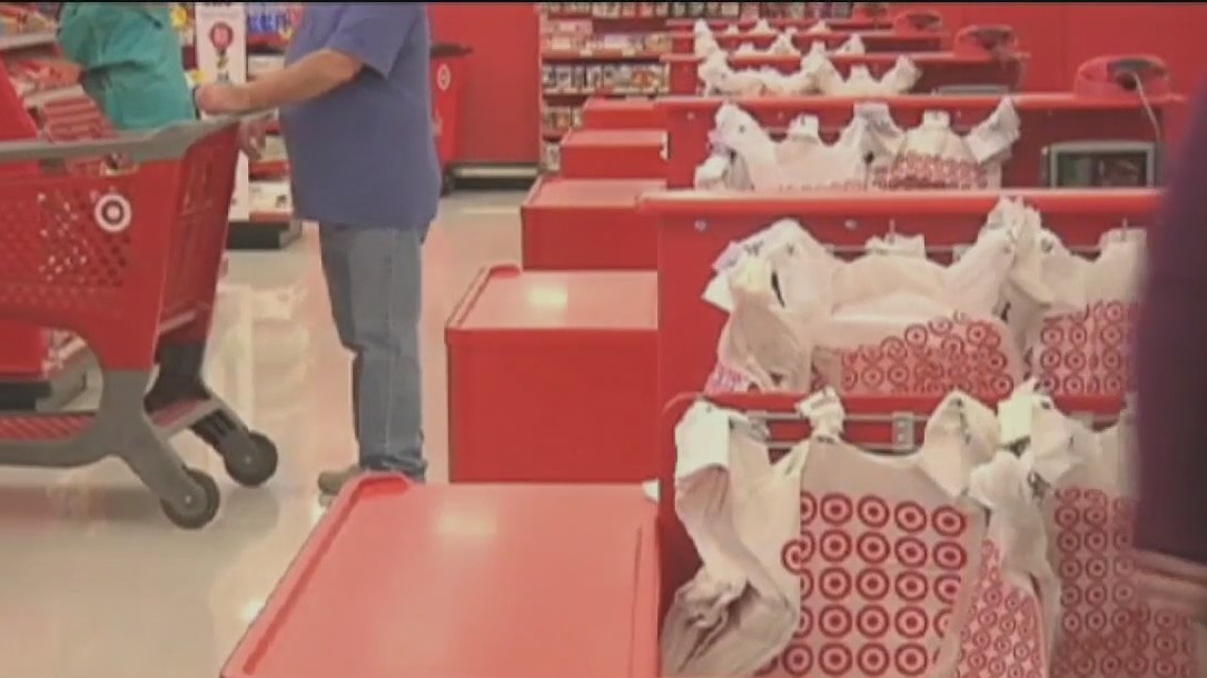 CA senator proposes more regulation of self-checkout lanes