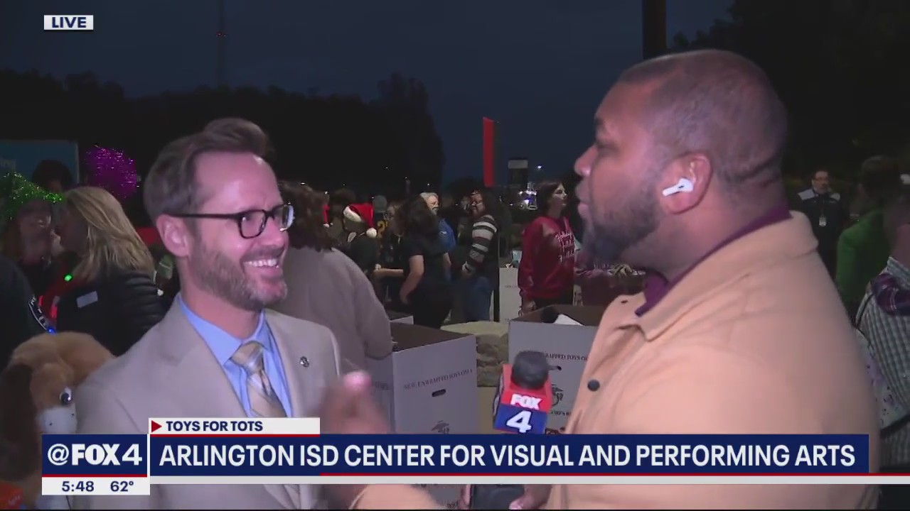 Toys for Tots event in Arlington draws crowd