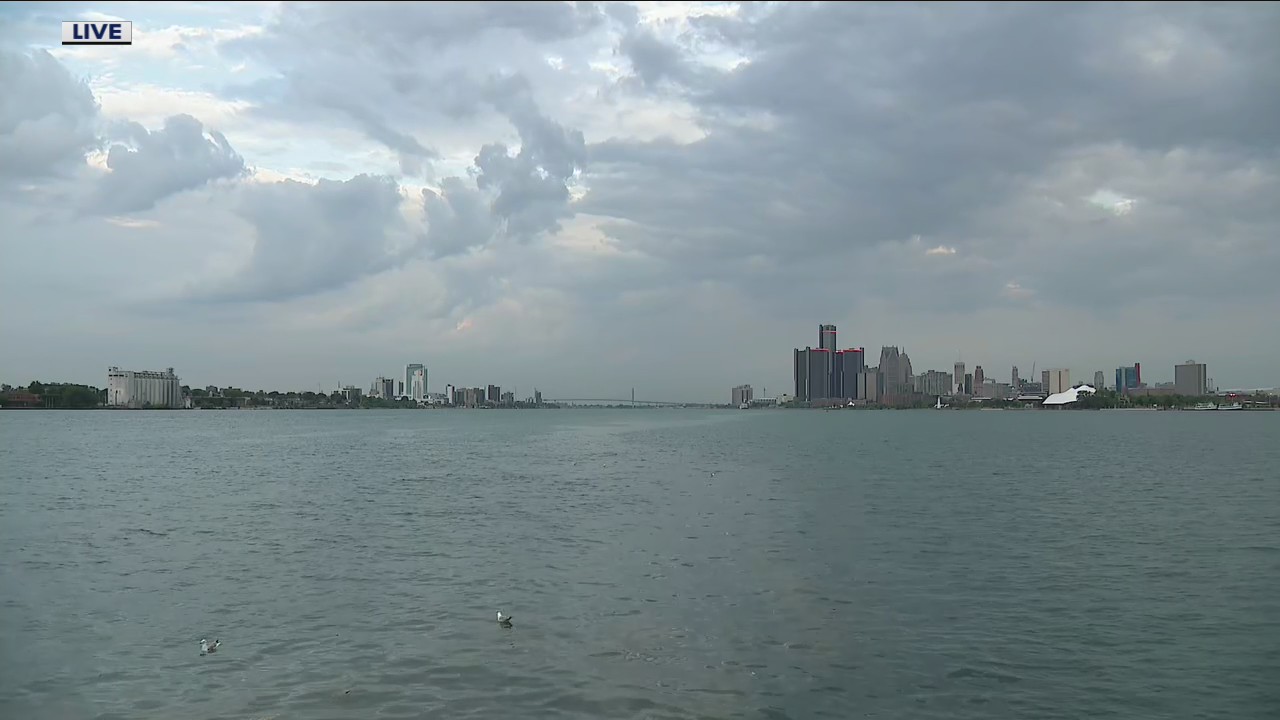 Low 80s stick around for another day before 90s return