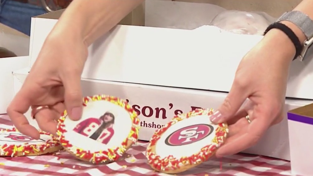 Bennison's in Evanston hosts annual Paczki eating contest