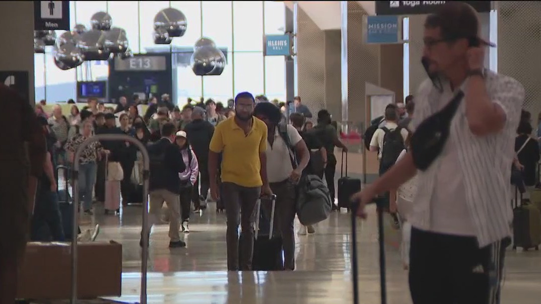 Bay Area airports report significant increase with holiday travel