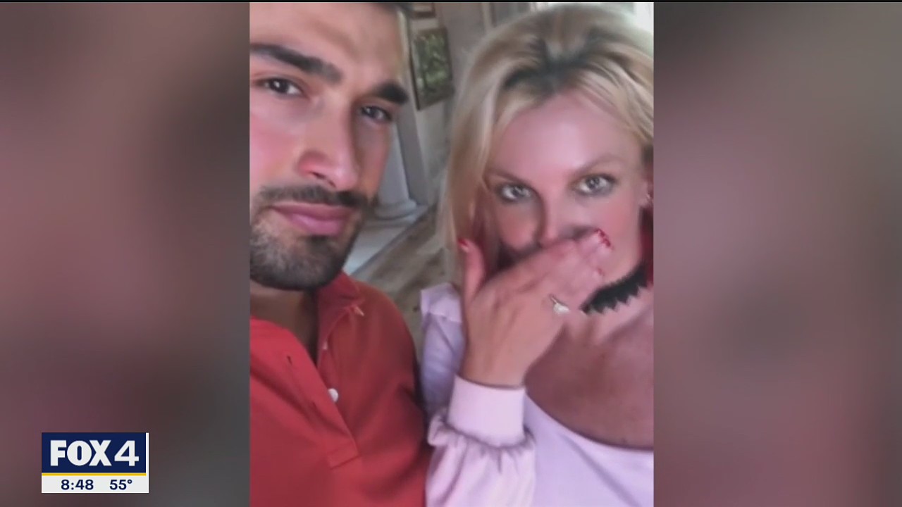 TMZ: Britney Spears' wedding plans on hold