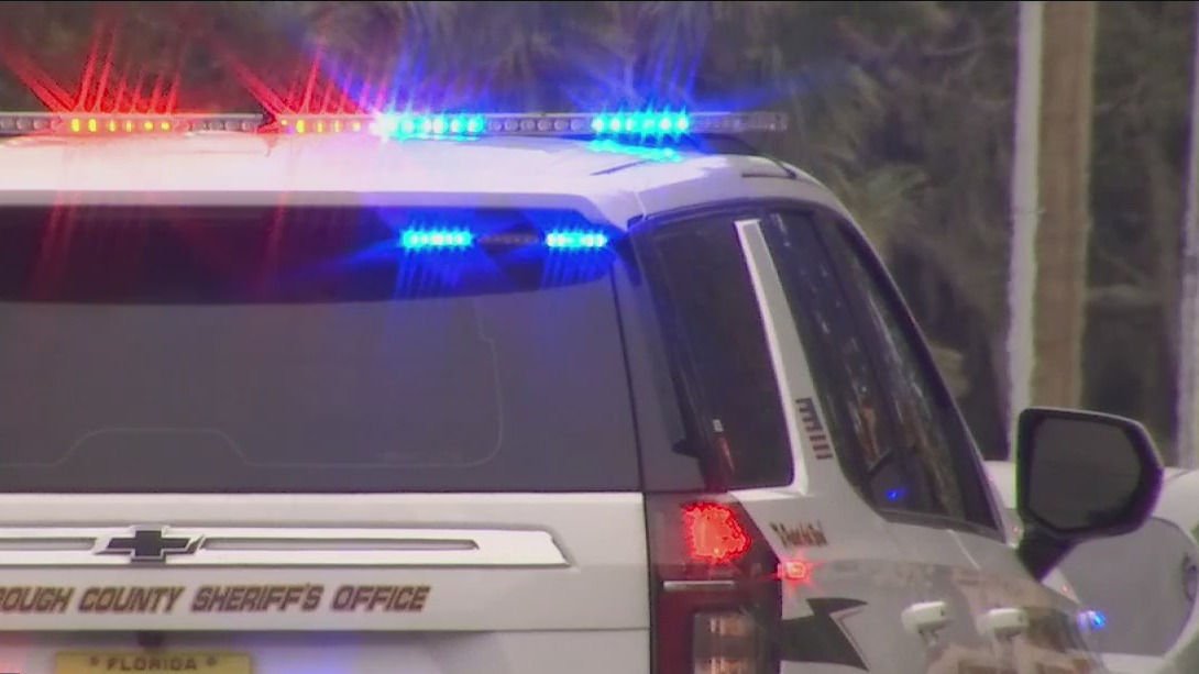 Man arrested for stealing car with kids inside