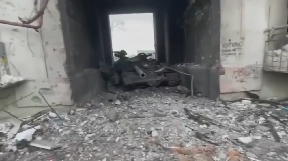 Ukraine asks for more weapons as Russia steps up onslaught