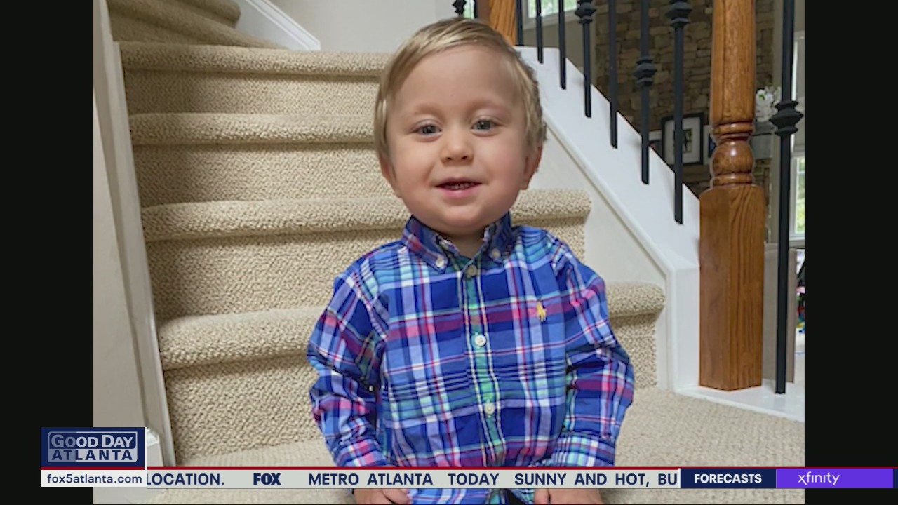 Mom donating kidney to toddler son