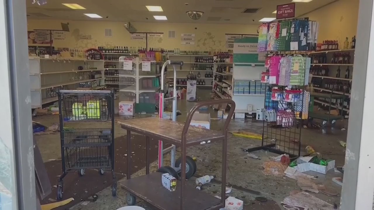 Across America: More looting in Philly