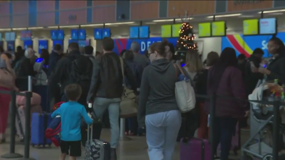 Hundreds of passengers reenter Austin airport following evacuation alert