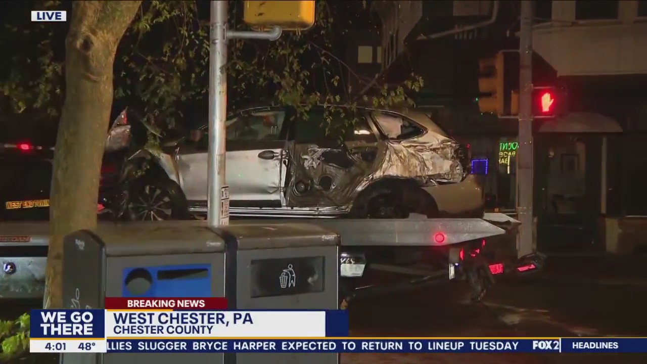 2-car crash sends 5 to the hospital in West Chester