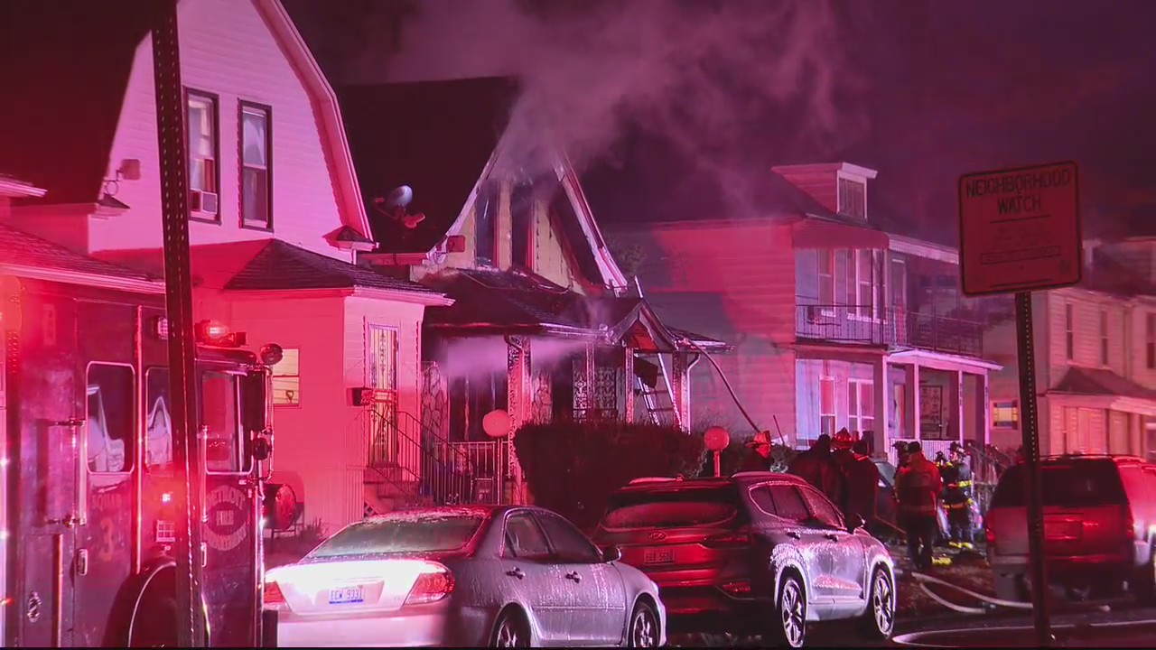 Detroit house fire kills one person, injures two in north end