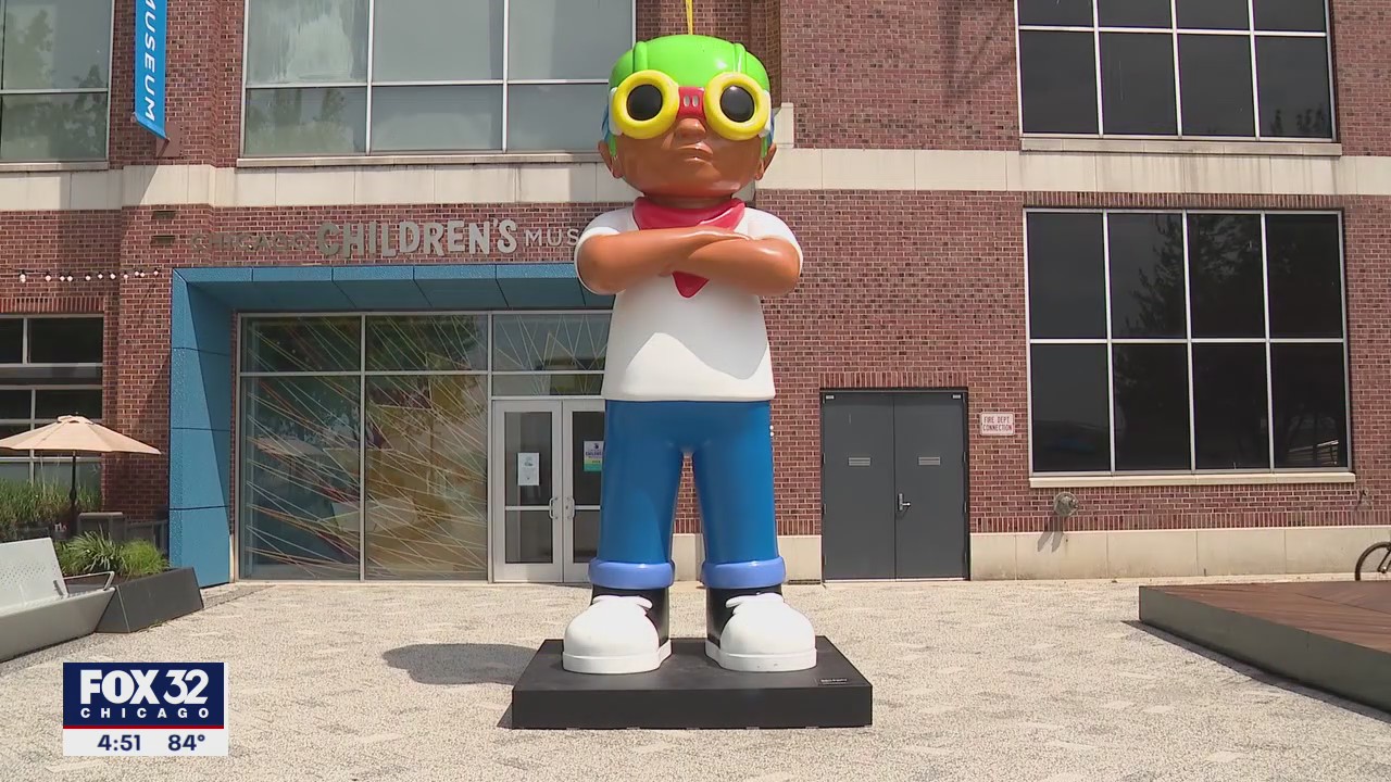 'Flyboy' installed at Chicago's Navy Pier